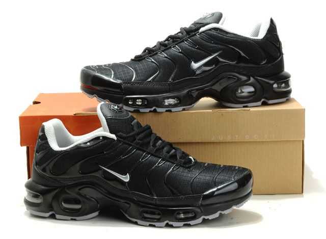 rekin tn requin tn 2011 magasin.JPG